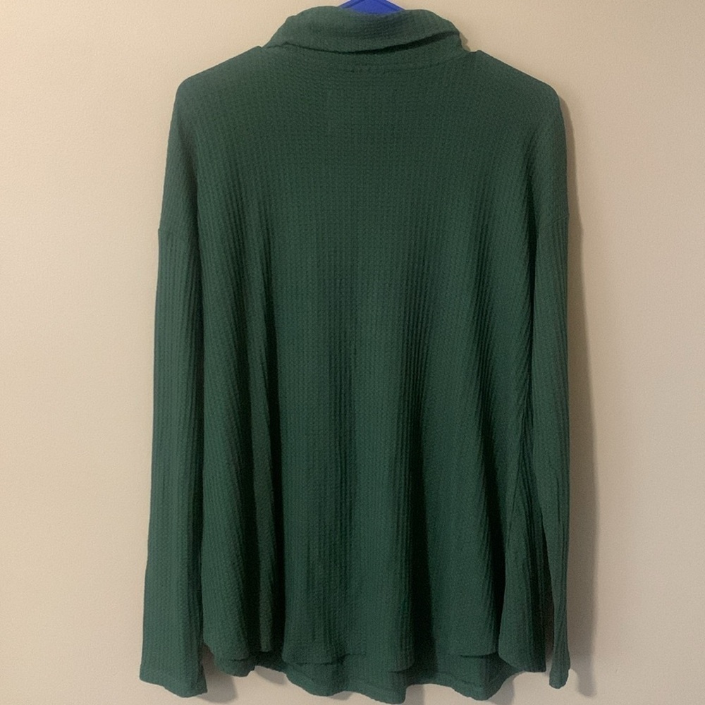 Cupio oversized ribbed drk green mock/cowl neck lightweight sweater size md EUC - Picture 5 of 5